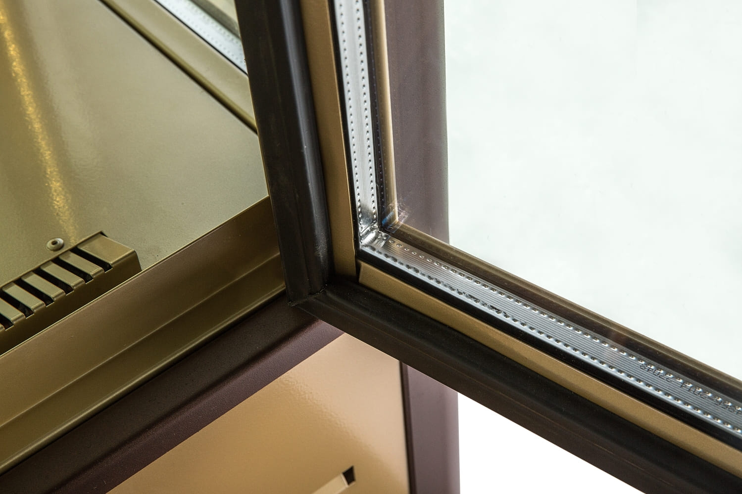 Кондитерская витрина CARBOMA R400C LATIUM (D4 VM 400‑1) 
